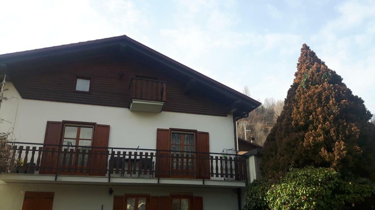 Casa Vacanze Germano アオスタ エクステリア 写真