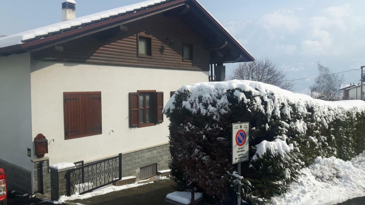 Casa Vacanze Germano アオスタ エクステリア 写真
